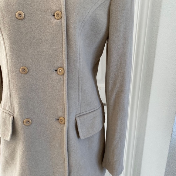 Beige Wool Double Breasted Coat - Picture 4 of 8